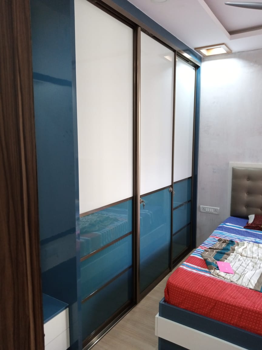 top-lacquer-glass-wardrobes-designs-dealers-manufacturers-in-noida-greater-noida-india